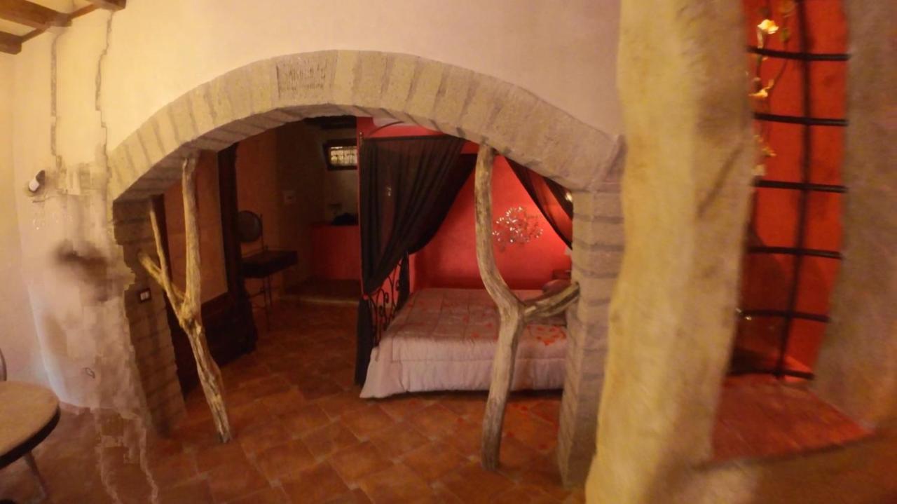 Il Giardino dei Flintstones B&B Cerveteri Exterior foto