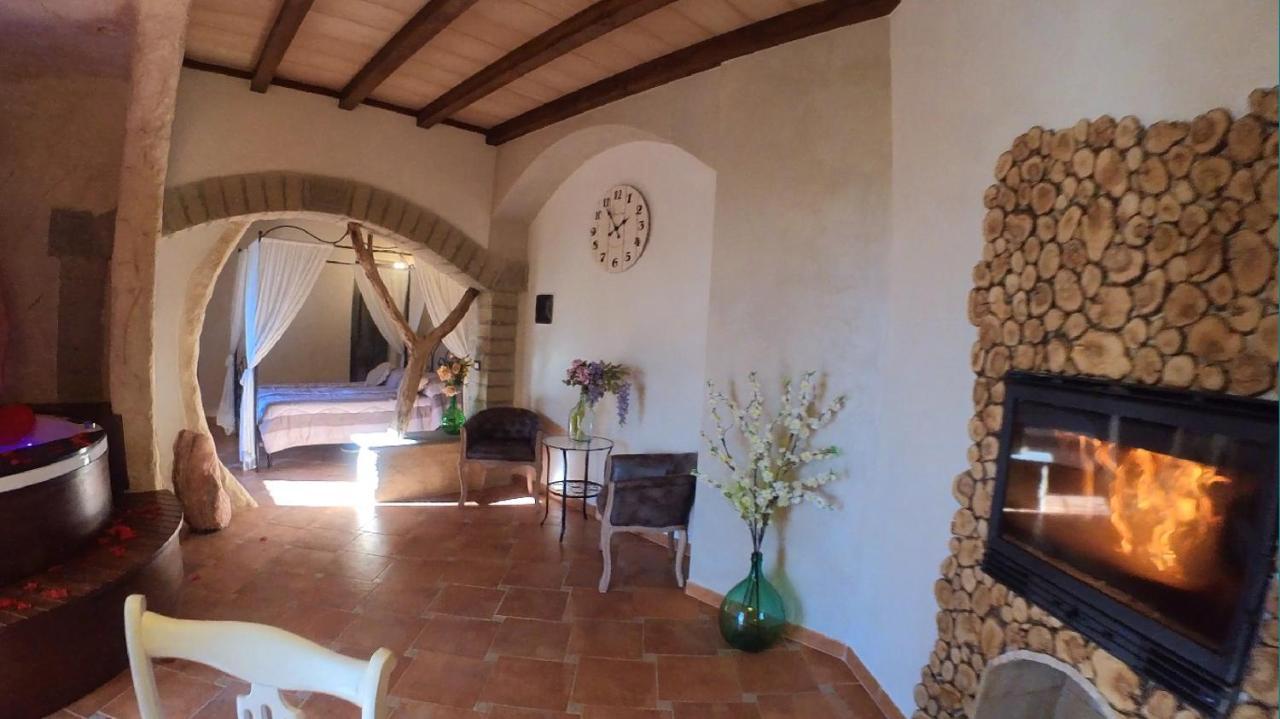 Il Giardino dei Flintstones B&B Cerveteri Exterior foto