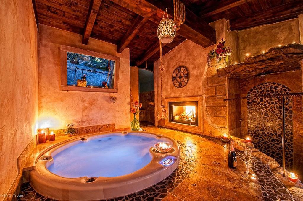 Il Giardino dei Flintstones B&B Cerveteri Exterior foto