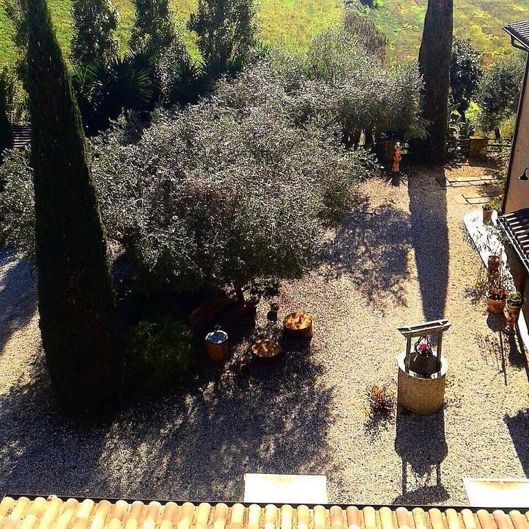 Il Giardino dei Flintstones B&B Cerveteri Exterior foto