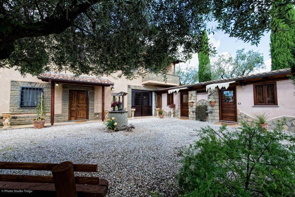 Il Giardino dei Flintstones B&B Cerveteri Exterior foto