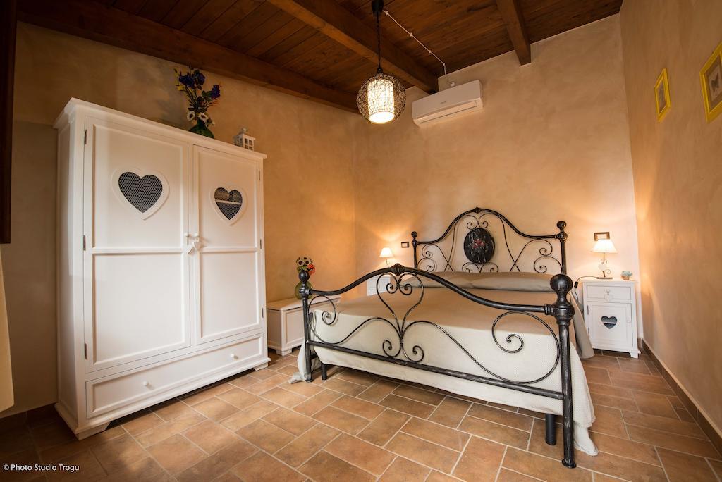Il Giardino dei Flintstones B&B Cerveteri Zimmer foto