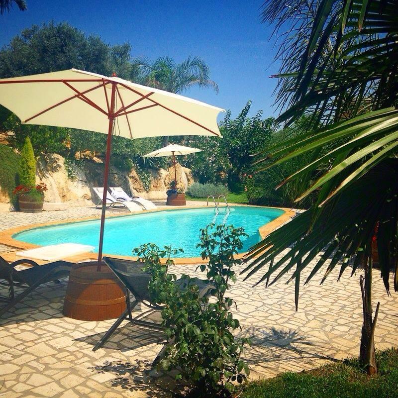 Il Giardino dei Flintstones B&B Cerveteri Exterior foto